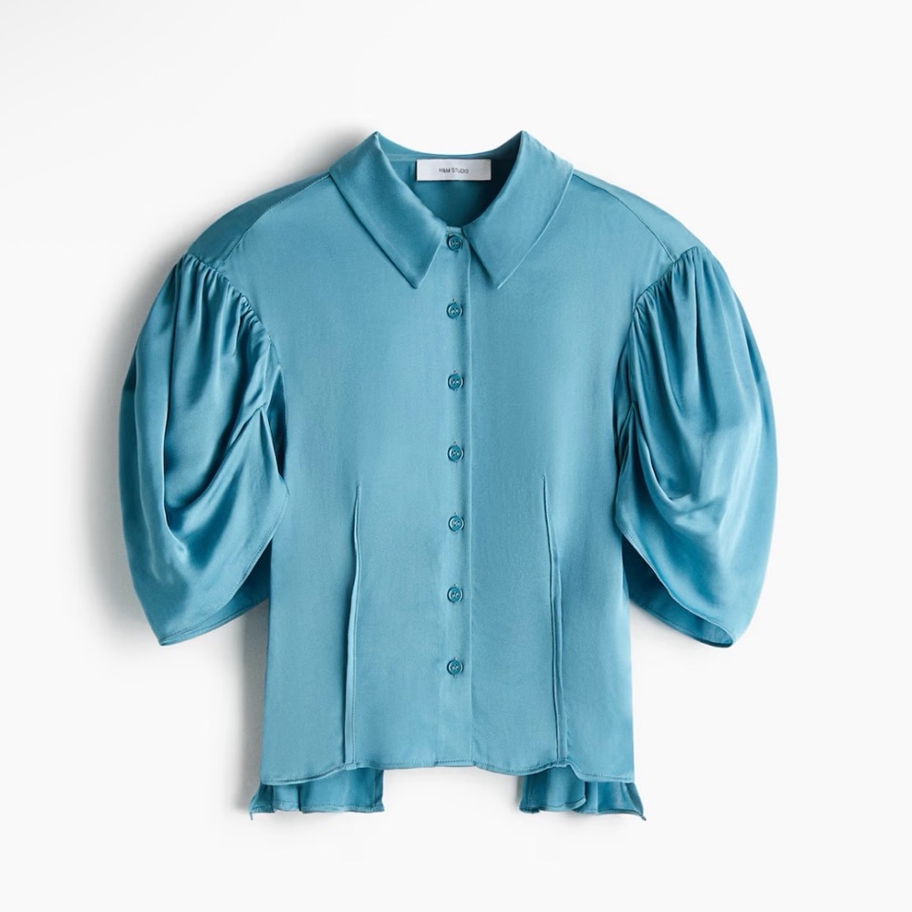 H&M STUDIO COLLECTION
SOLD OUT PUFF-SLEEVED SATIN TURQUOISE BLOUSE